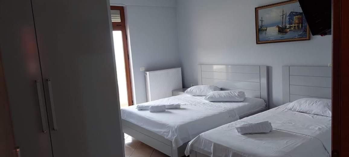 Hotel Vila Toska Piskupat Экстерьер фото