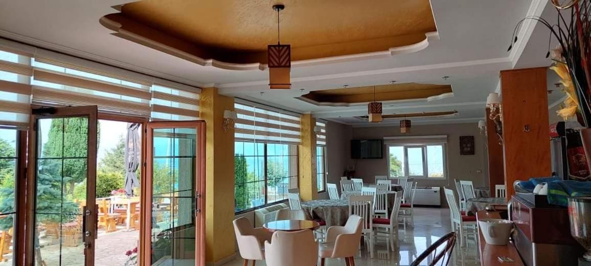 Hotel Vila Toska Piskupat Экстерьер фото