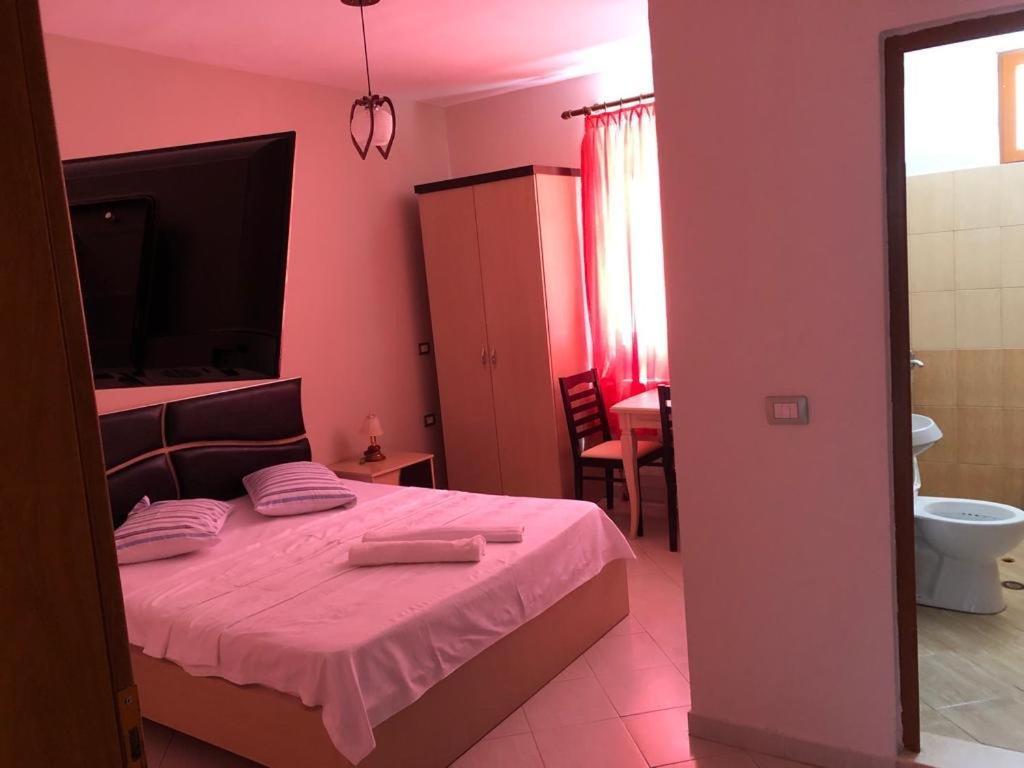 Hotel Vila Toska Piskupat Экстерьер фото