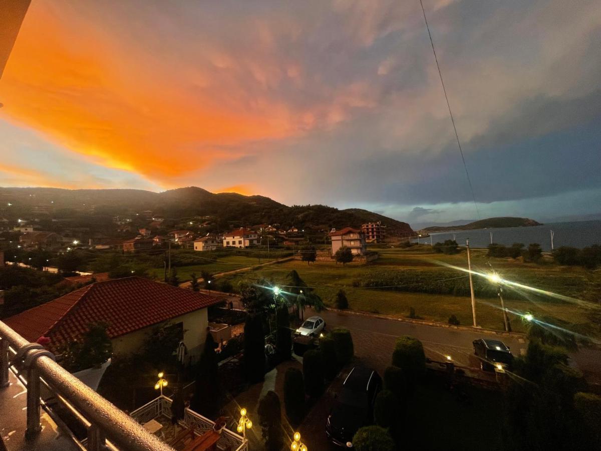 Hotel Vila Toska Piskupat Экстерьер фото